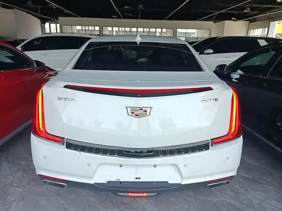 Cadillac XTS