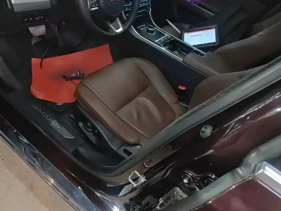 Jaguar XFL