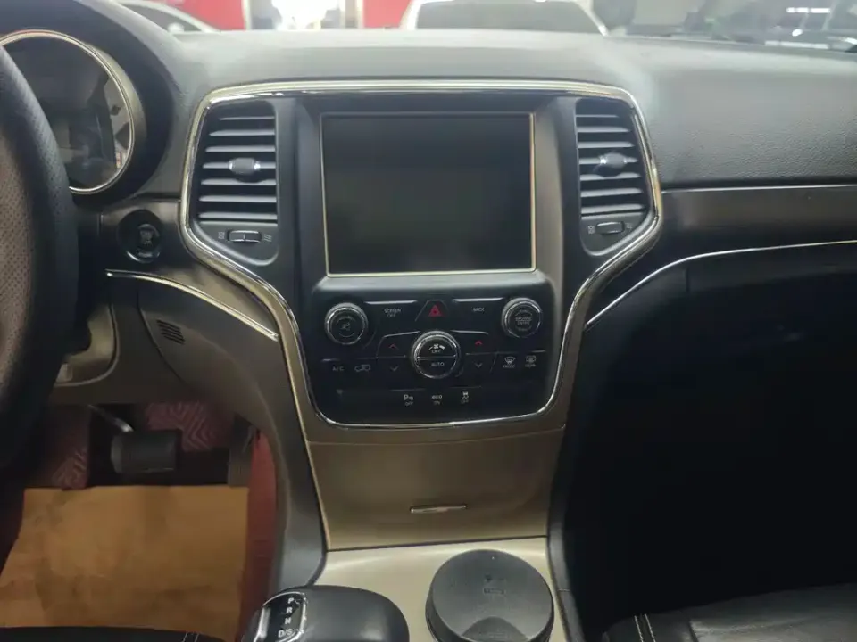 Jeep Grand Cherokee (Import)