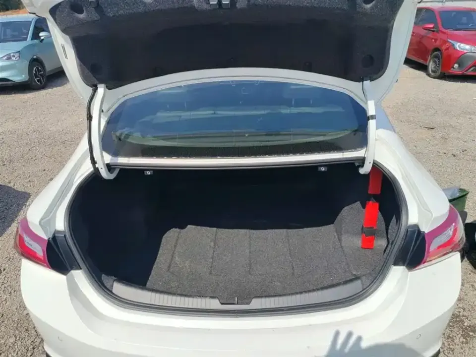 Chevrolet Malibu XL