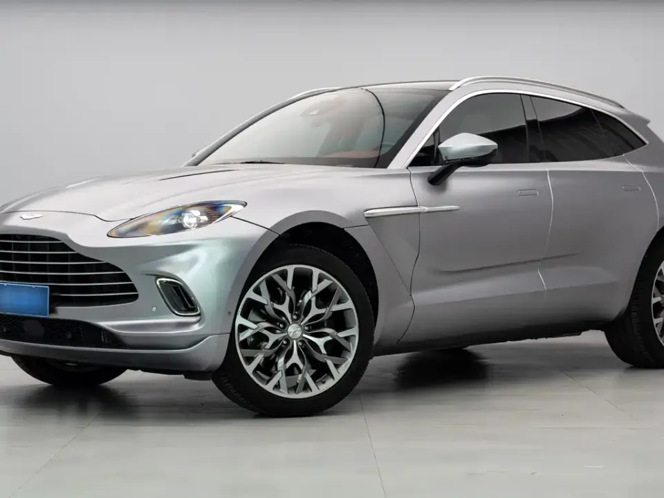 Aston Martin DBX