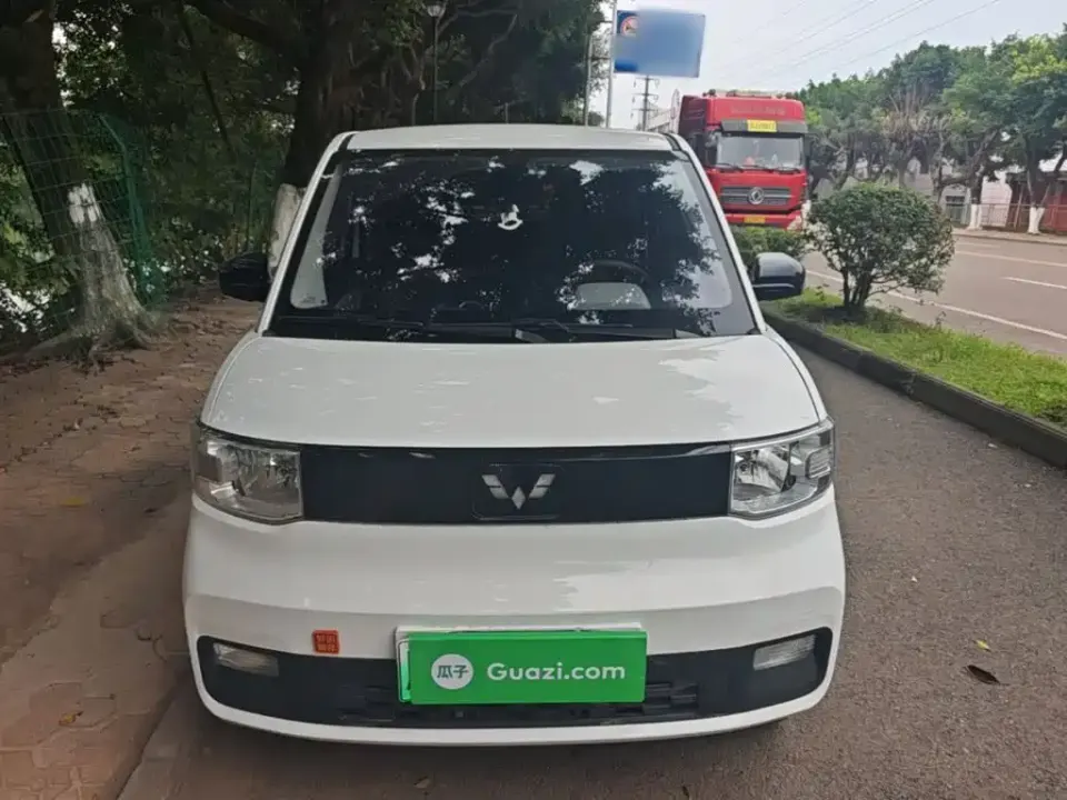 Wuling MINIEV