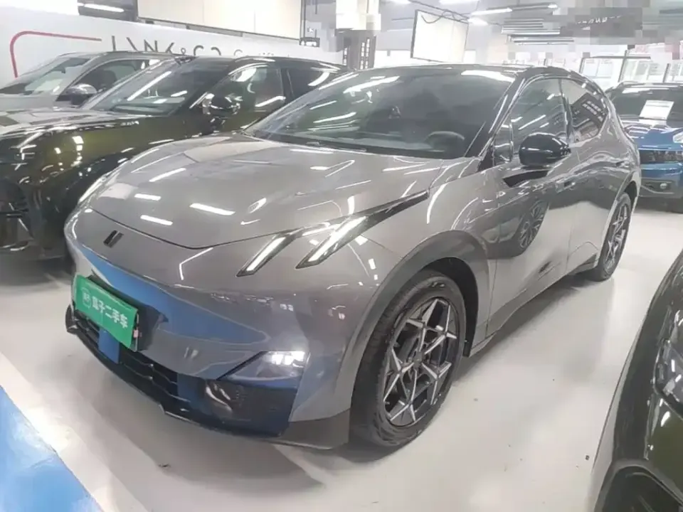 Lynk & Co Z20