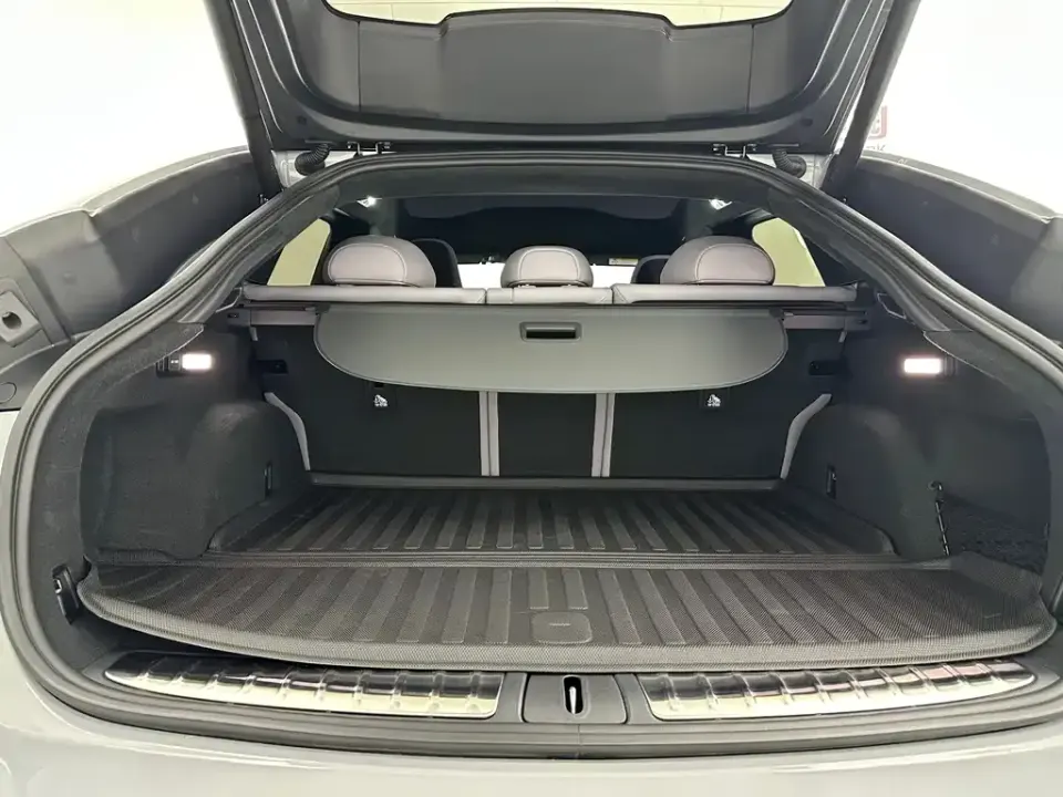Nio EC6
