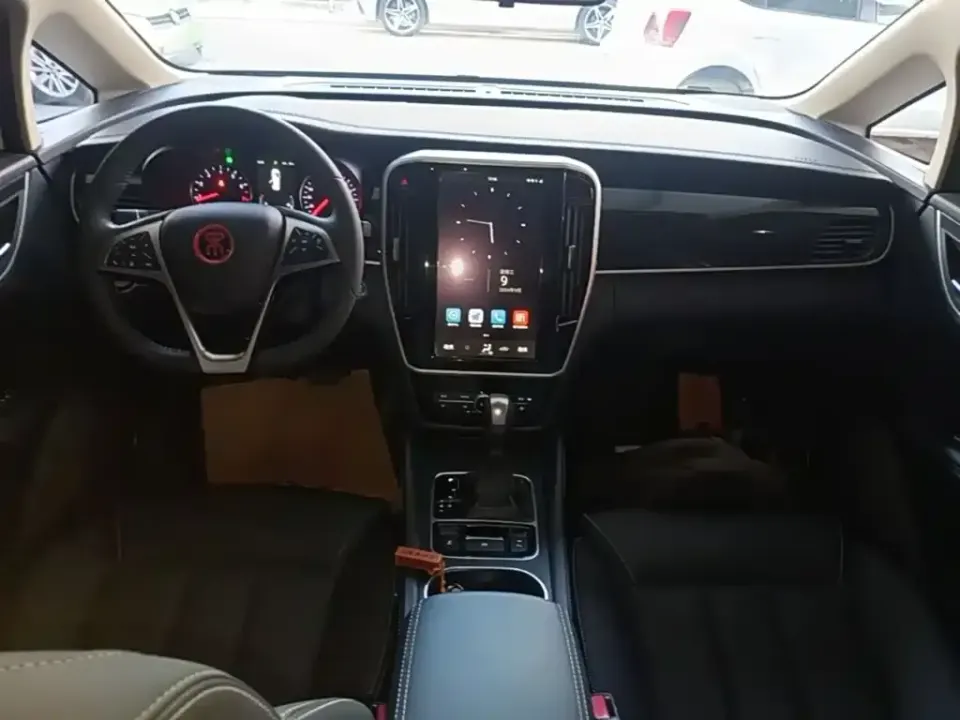 BYD MAX