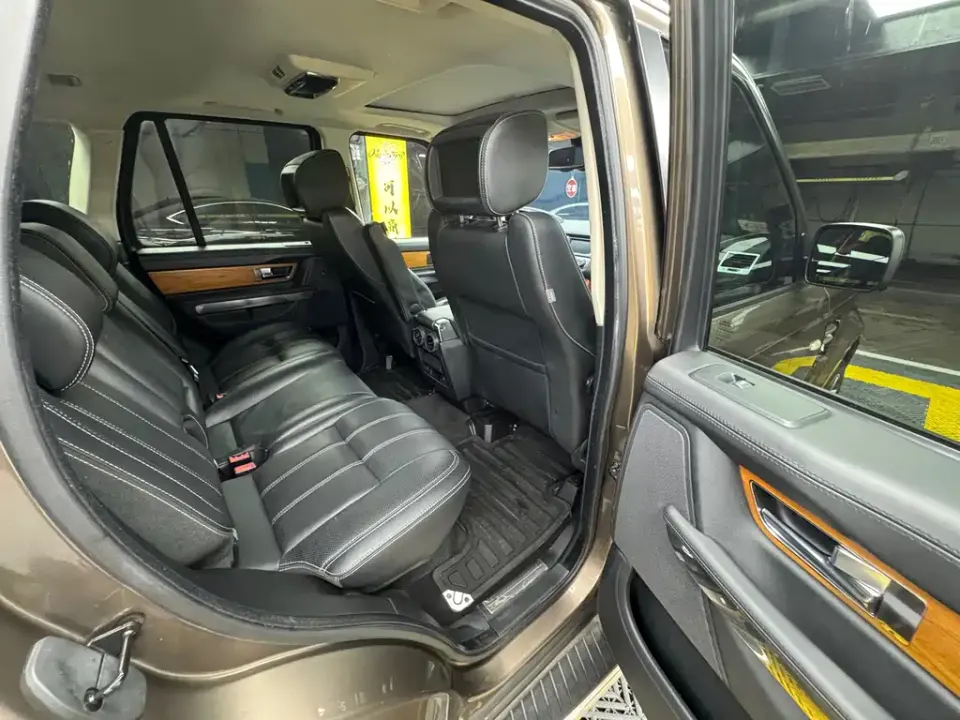 Land Rover Sport