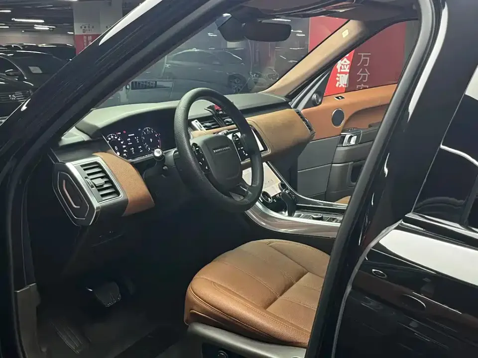 Land Rover Sport