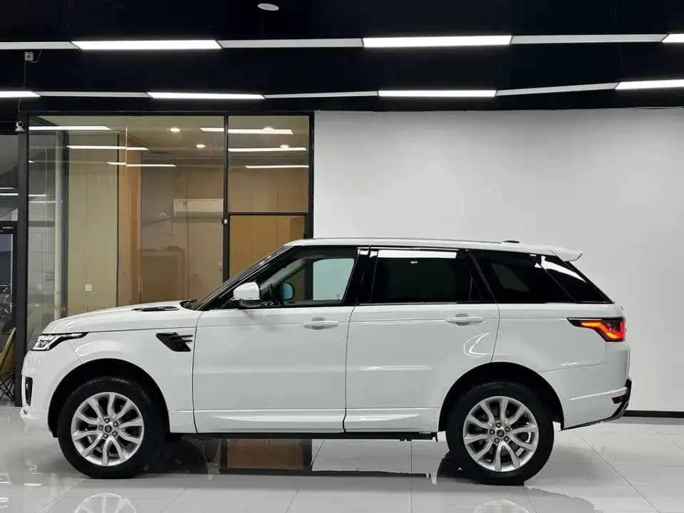Land Rover Sport