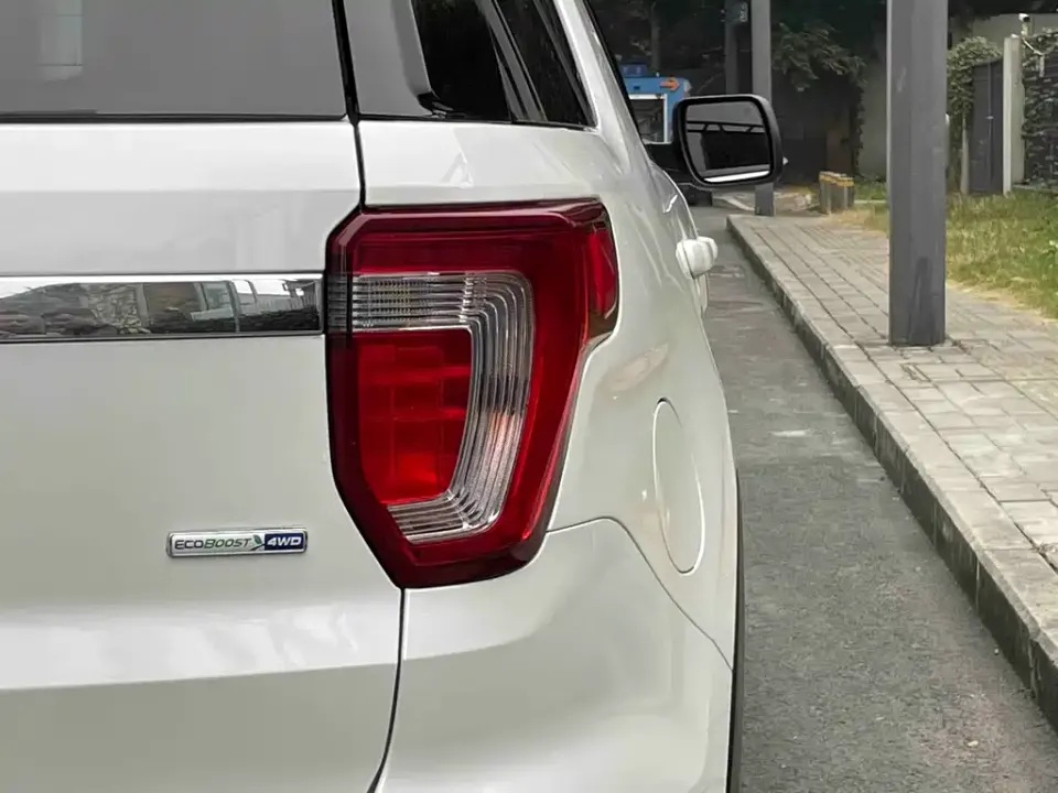 Ford Explorer (Import)