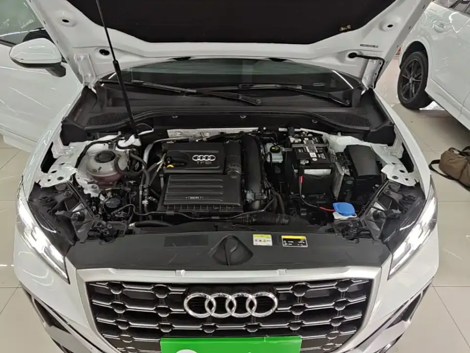 Audi Q2L