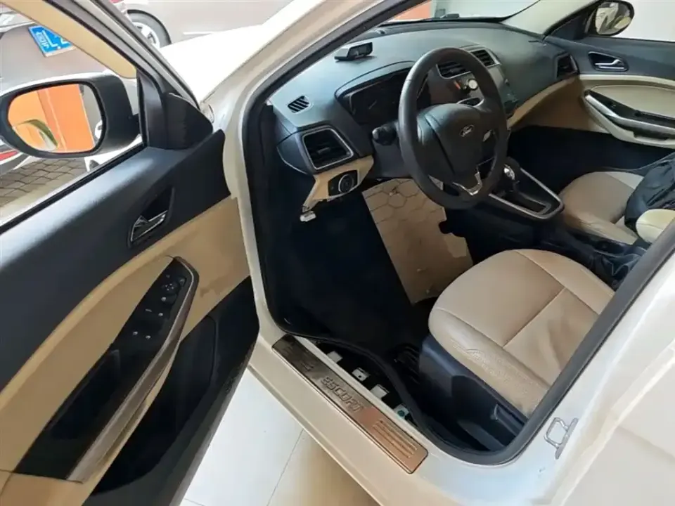 Ford Escort