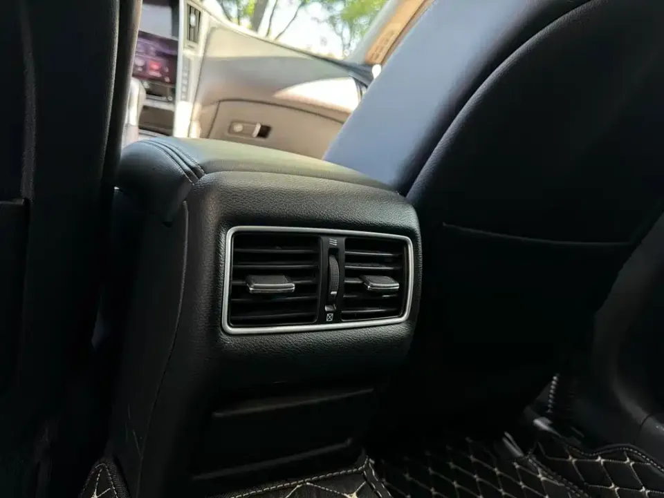 Infiniti Q50L