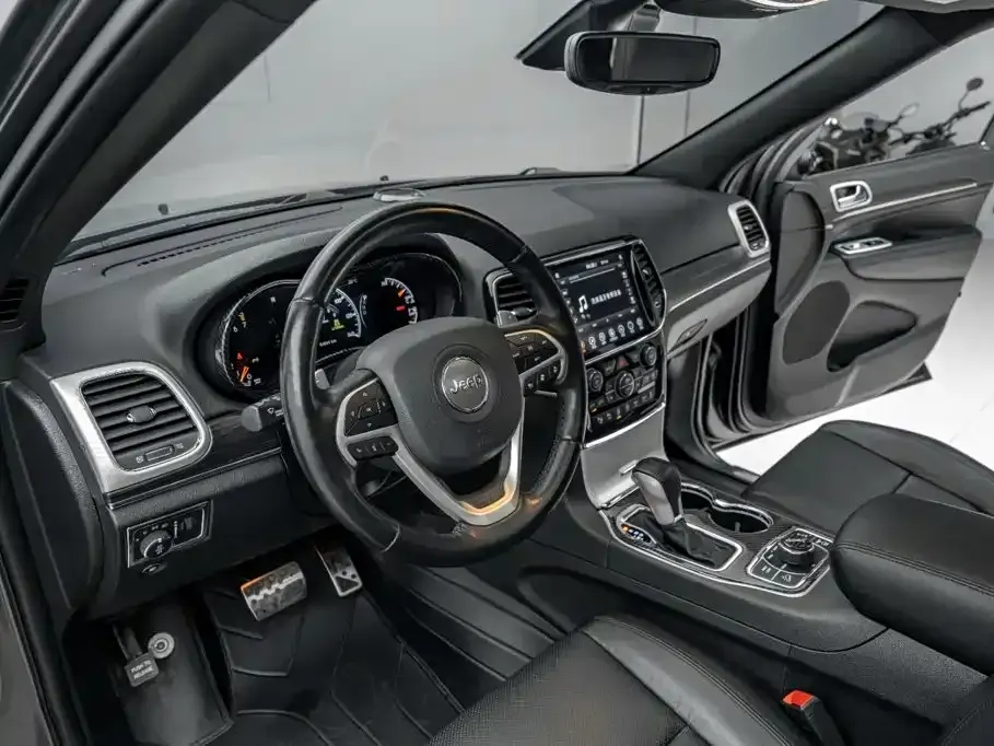 Jeep Grand Cherokee (Import)