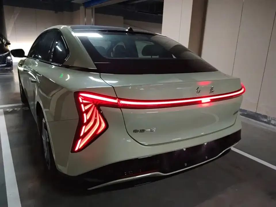 Hongqi Hongqi EH7