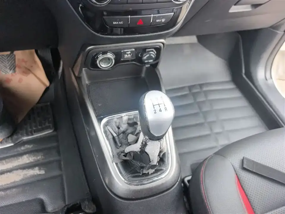 Changan CS15