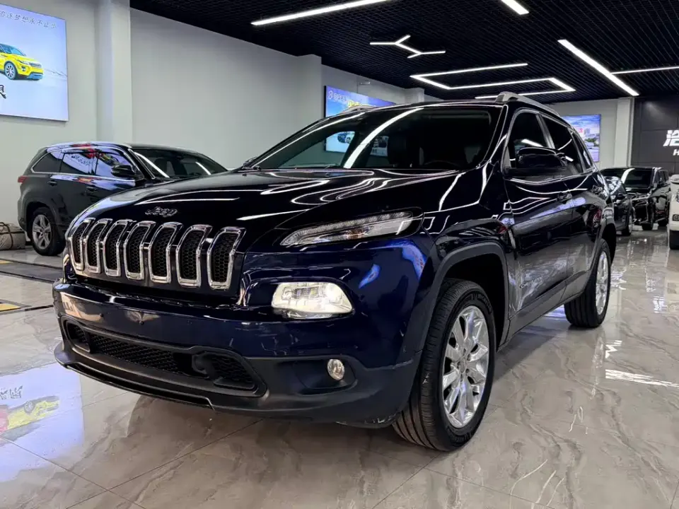 Jeep Cherokee (Import)