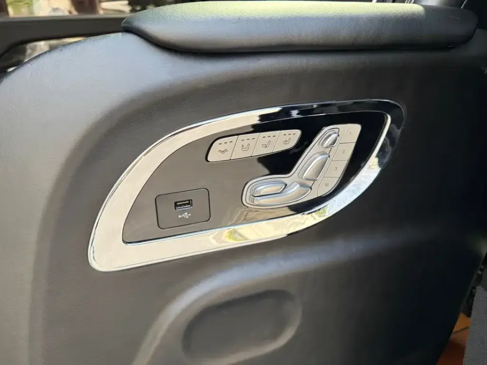 Mercedes-Benz V-Class