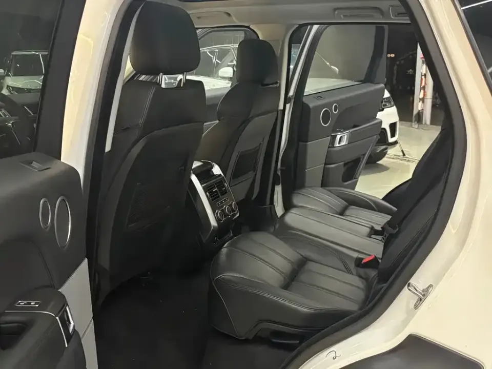 Land Rover Sport