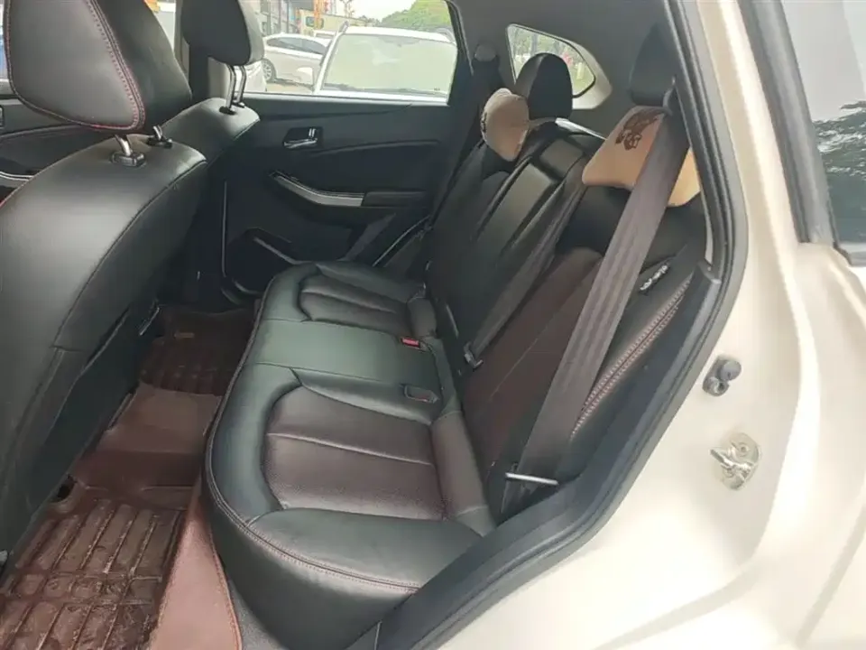 Venucia T70