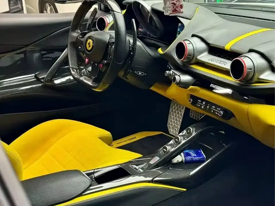 Ferrari 812