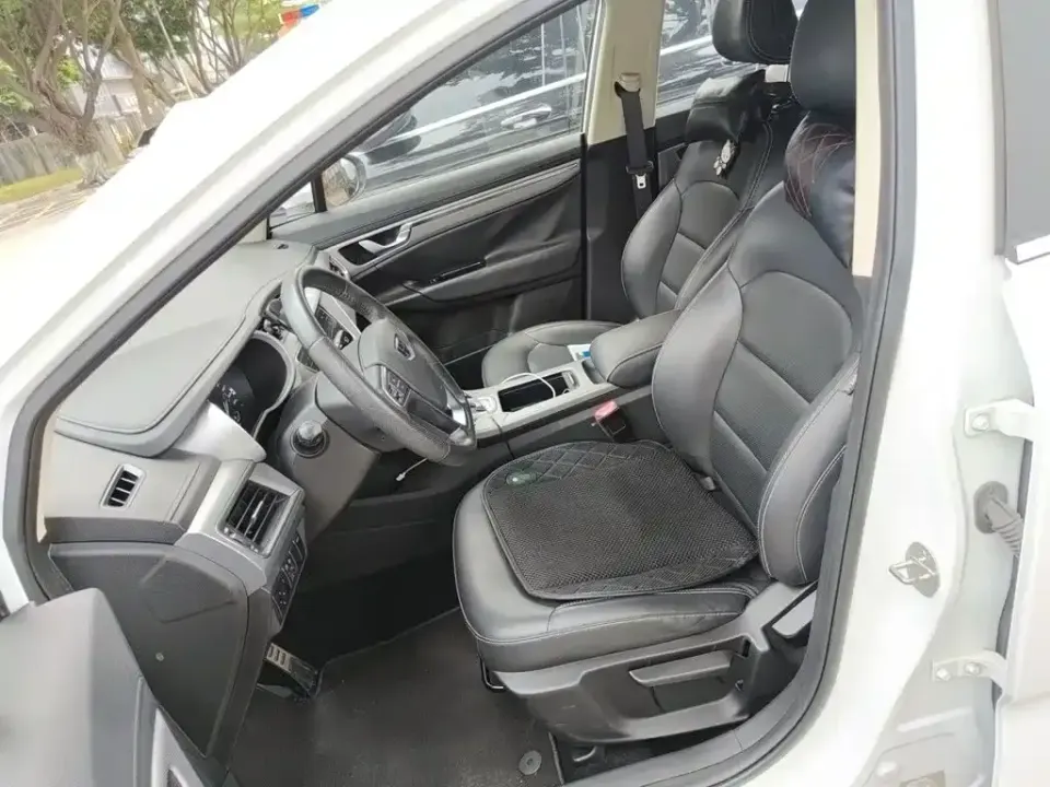 Geely Emgrand GS