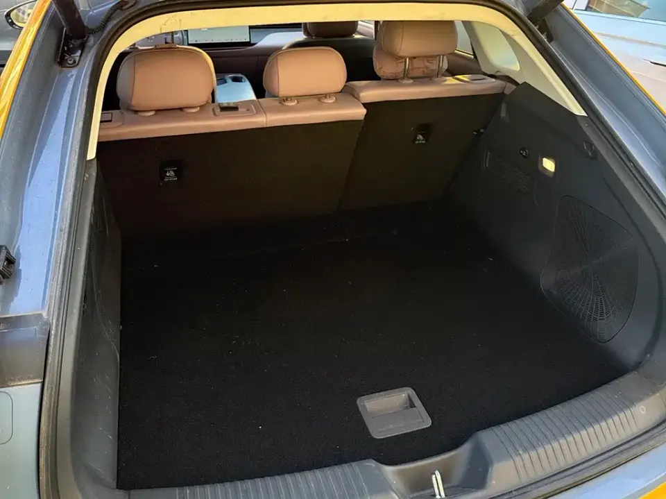 Hongqi Hongqi Tiangong 06
