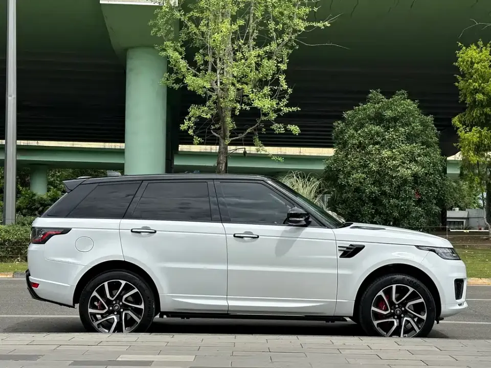 Land Rover Sport