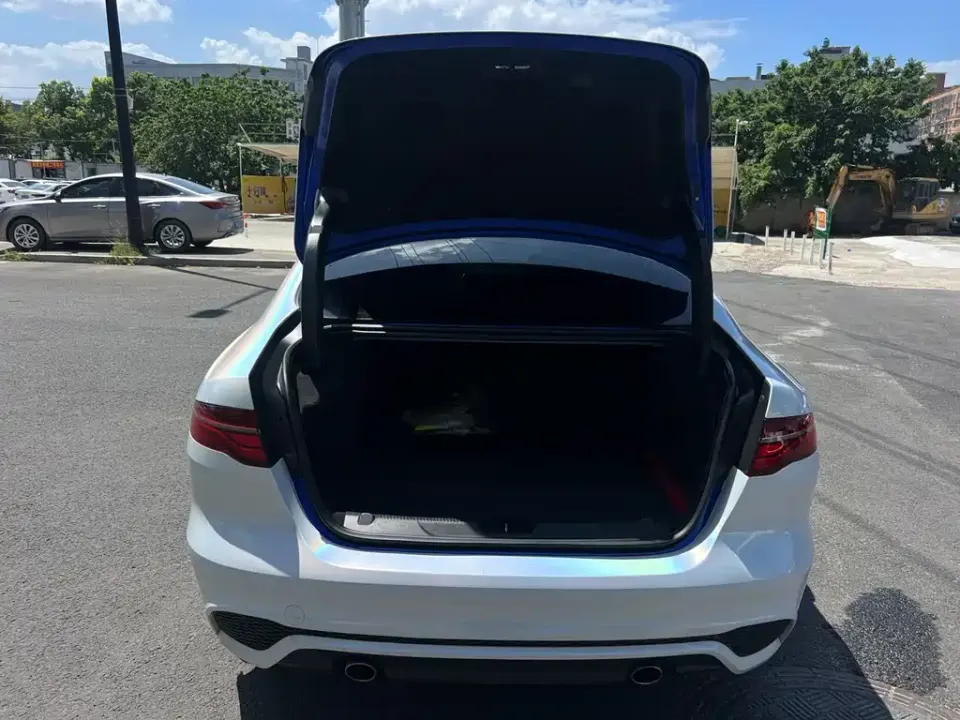 Jaguar XEL