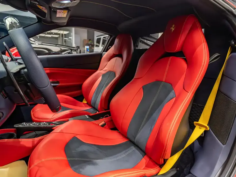 Ferrari F8