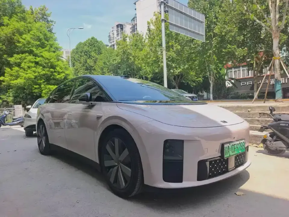 Li Li i6