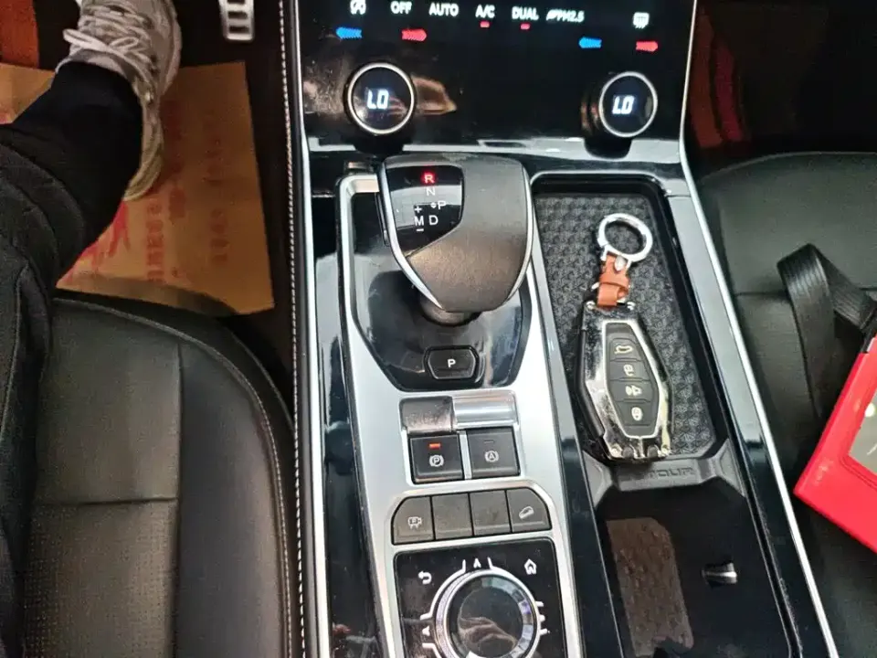 Jetour X90