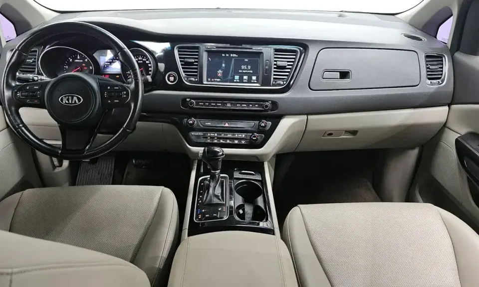 Kia Canival