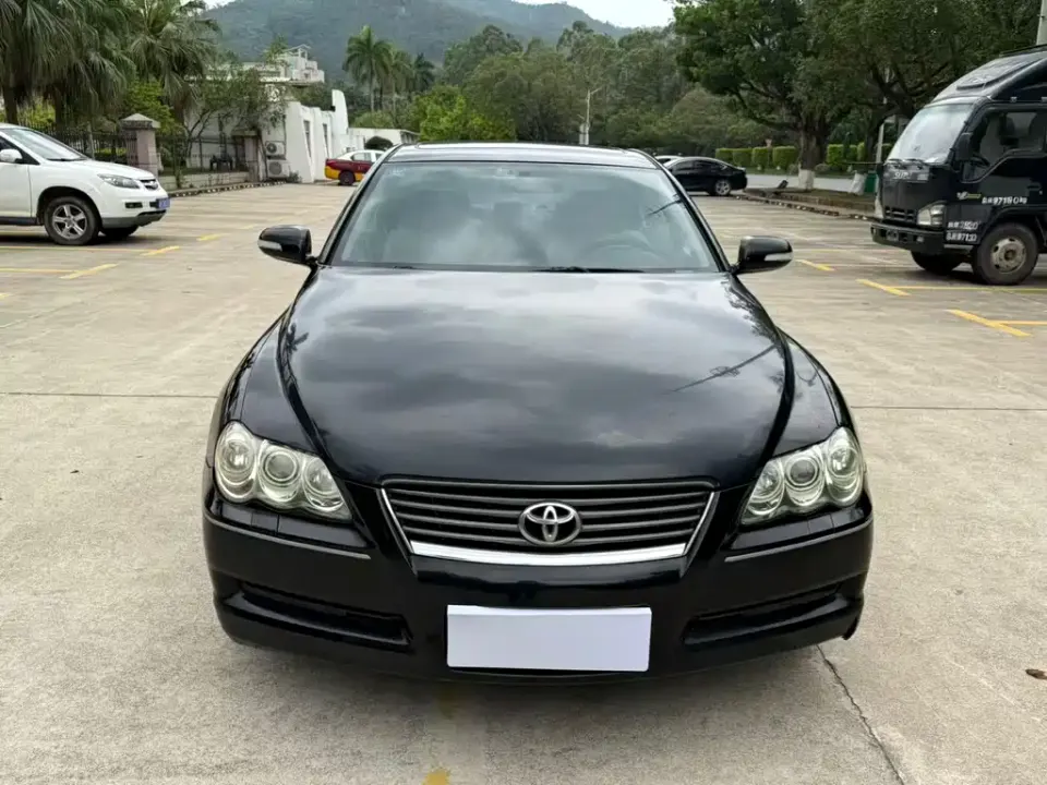 Toyota Reiz