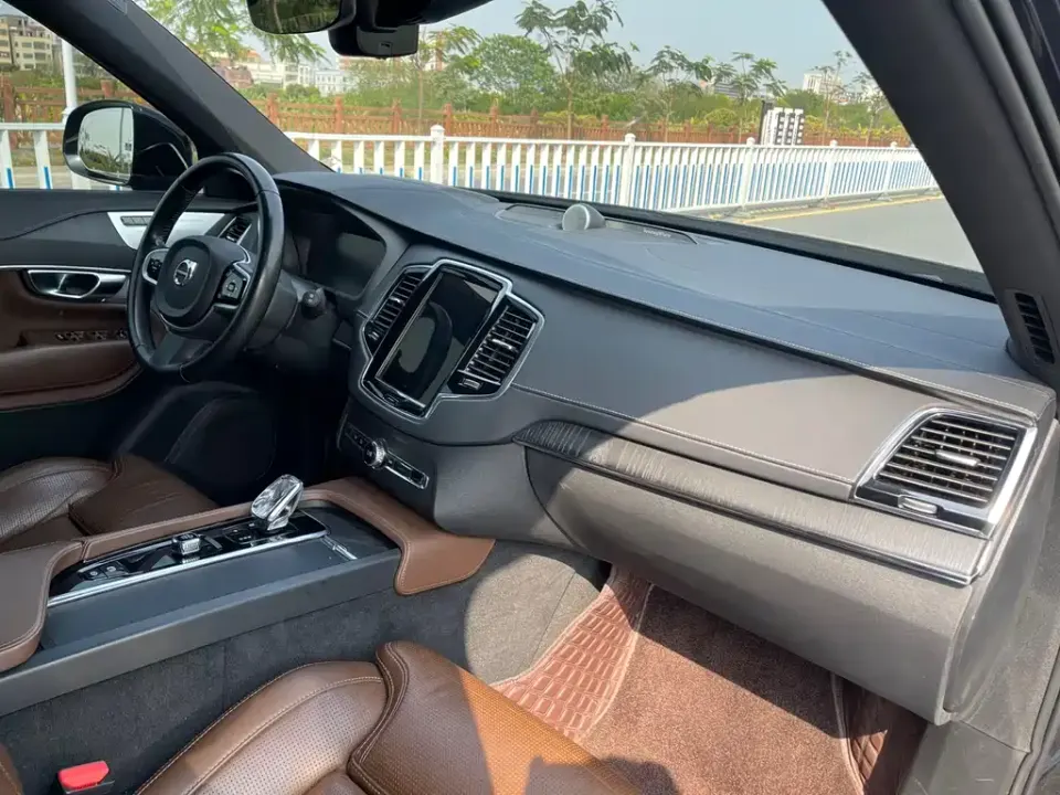 Volvo XC90 PHEV