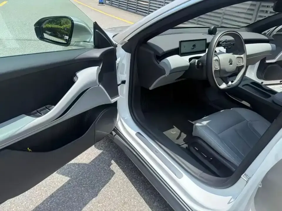 Nio ET5T