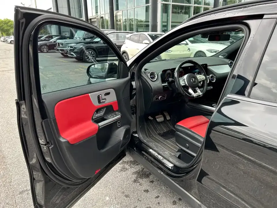Mercedes-Benz GLA AMG