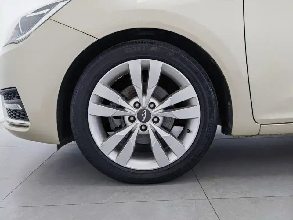 Chery Arrizo 5