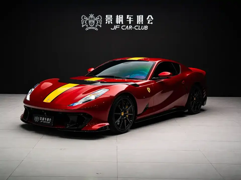 Ferrari 812
