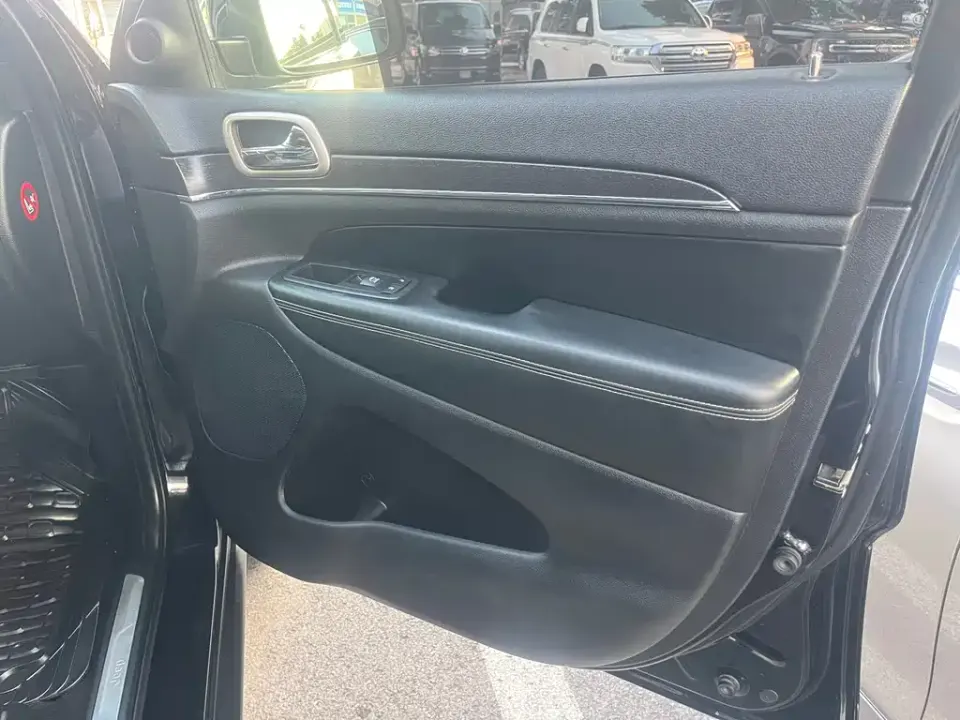 Jeep Grand Cherokee (Import)