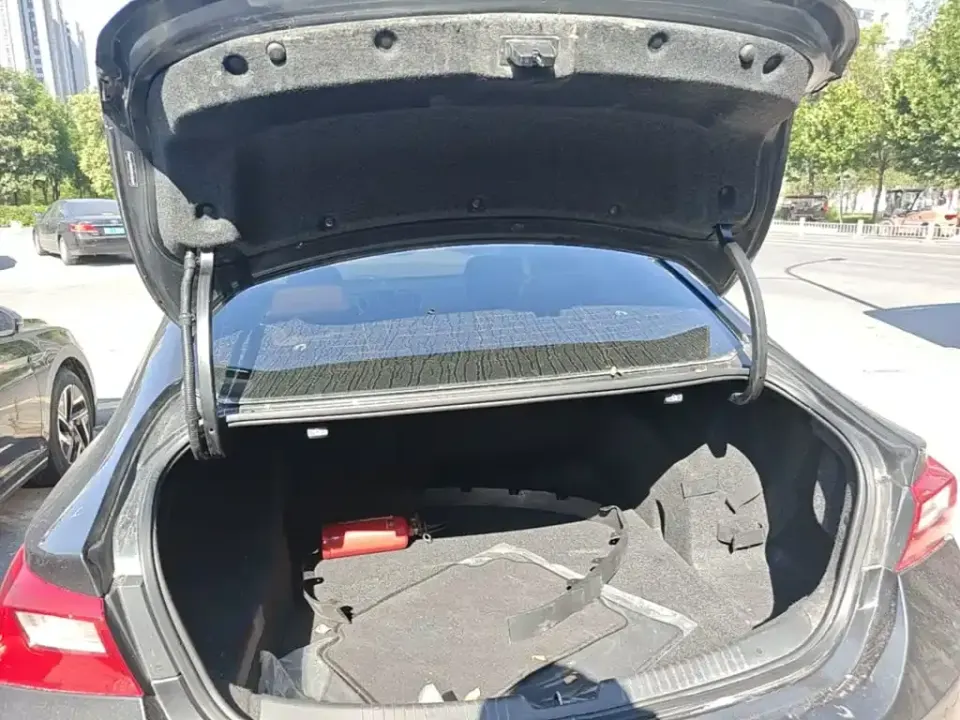 Chevrolet Malibu XL