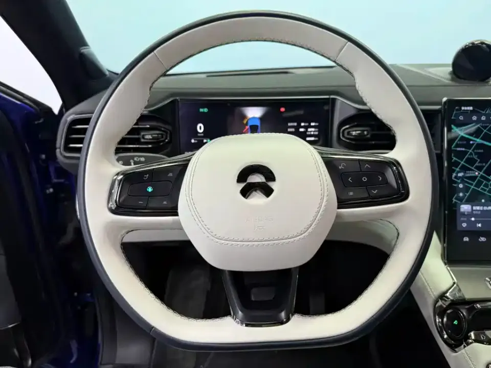 Nio EC6
