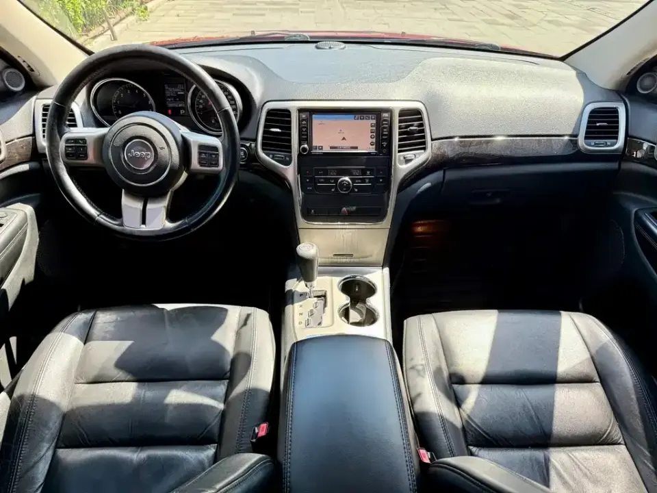 Jeep Grand Cherokee (Import)
