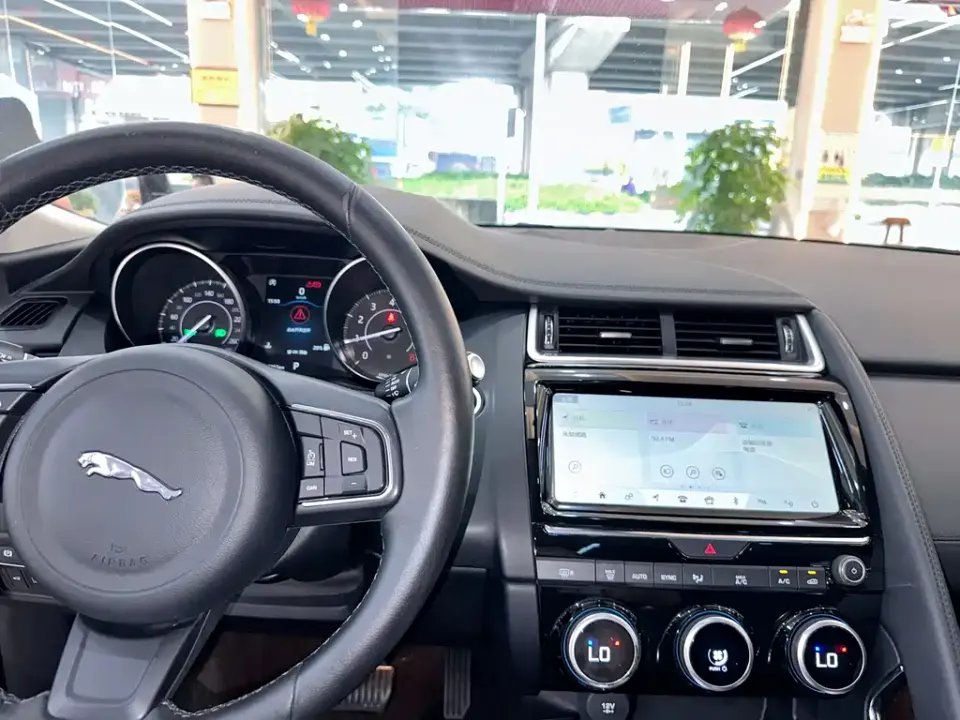 Jaguar E-Pace