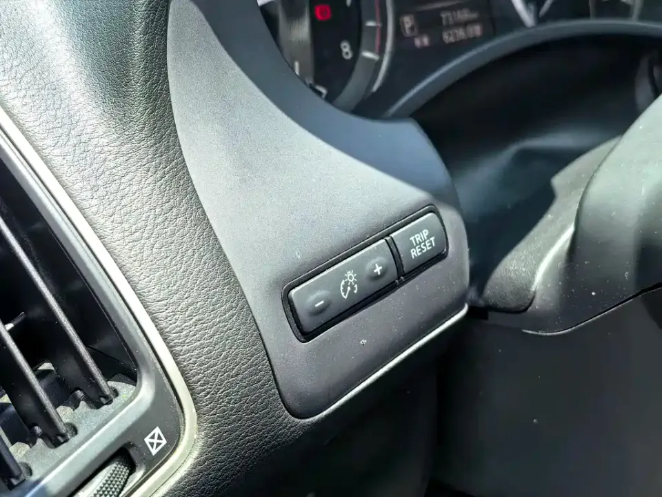 Infiniti Q50L