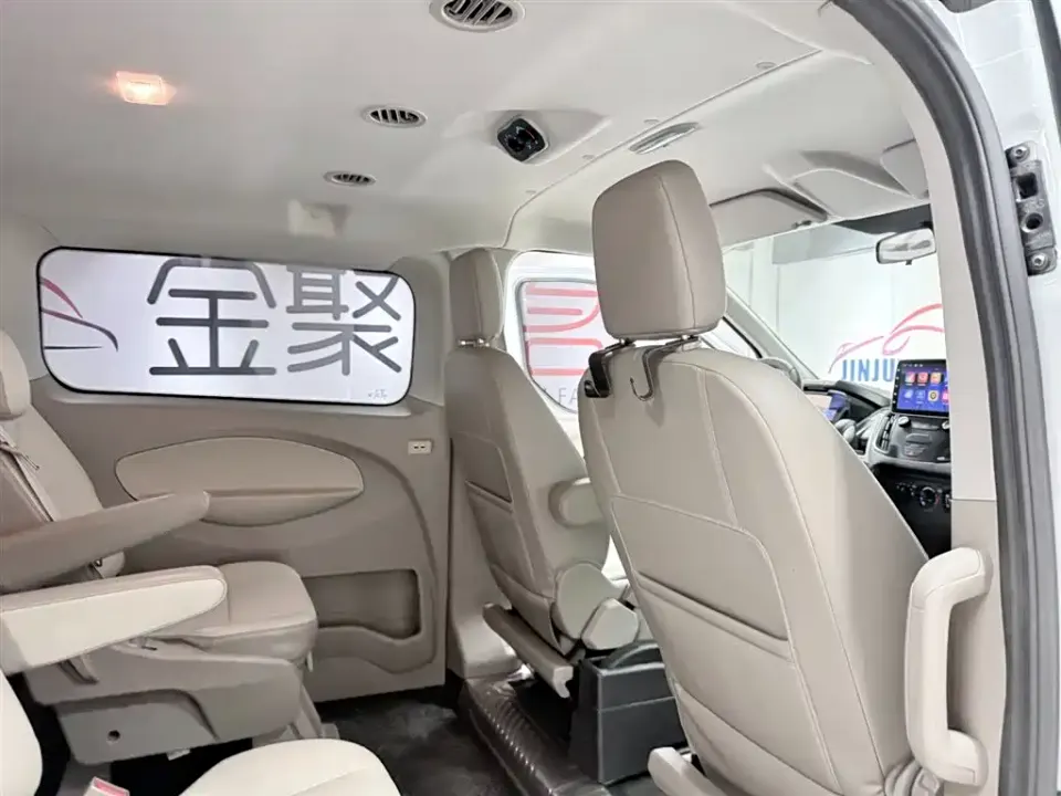 Ford Tourneo