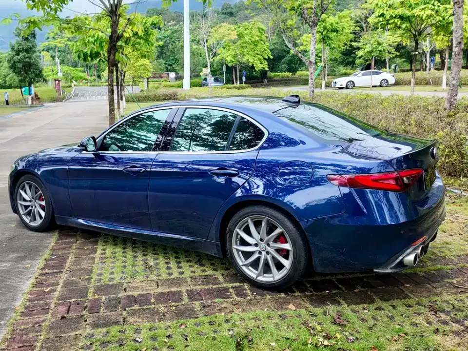 Alfa Romeo Giulia