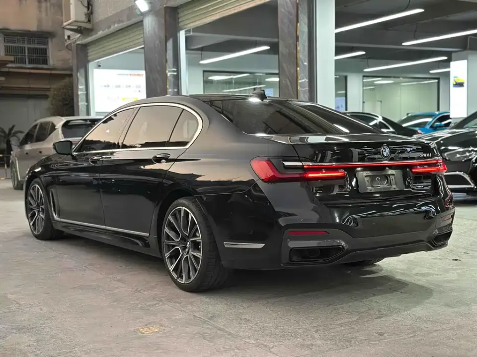 BMW 7-Series