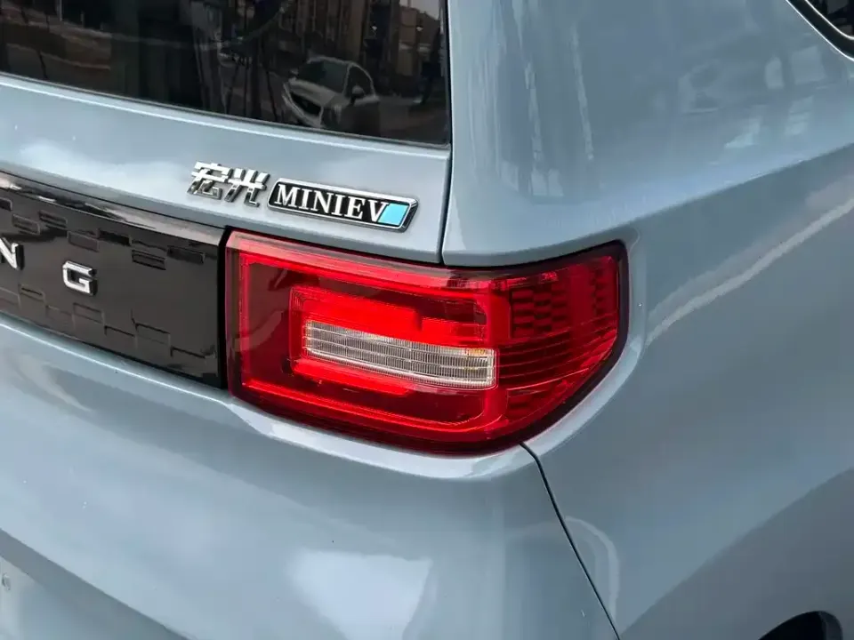 Wuling MINIEV