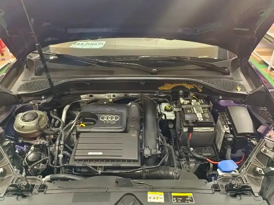 Audi Q2L