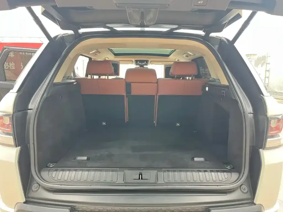 Land Rover Sport